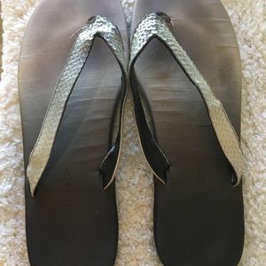 Gray & Silver Shiny Flip Flops & carrying case